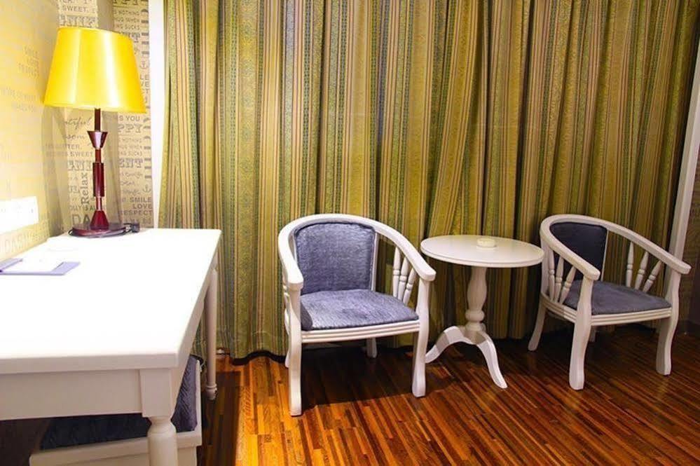 New Zhongxun Business Hotel Yueyang Extérieur photo