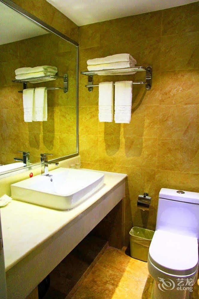 New Zhongxun Business Hotel Yueyang Extérieur photo