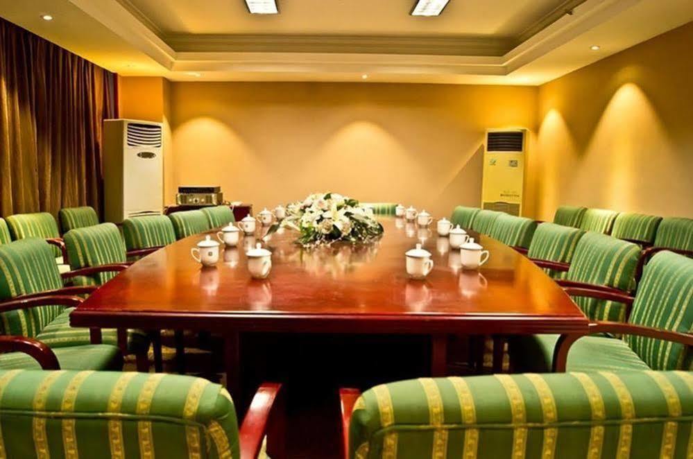 New Zhongxun Business Hotel Yueyang Extérieur photo