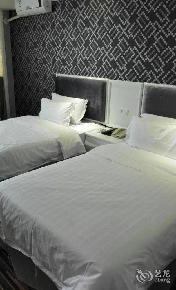 New Zhongxun Business Hotel Yueyang Extérieur photo