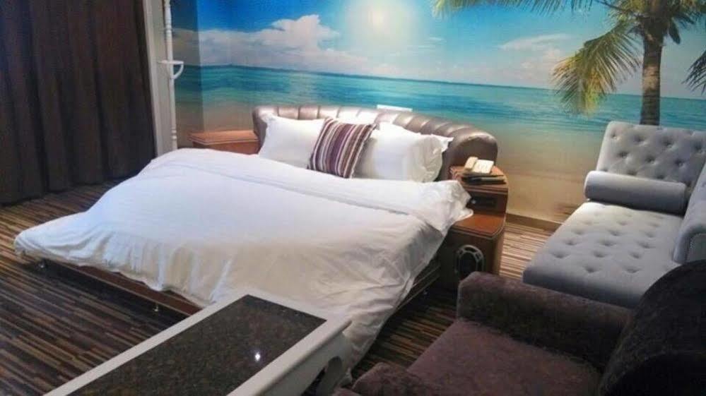 New Zhongxun Business Hotel Yueyang Extérieur photo
